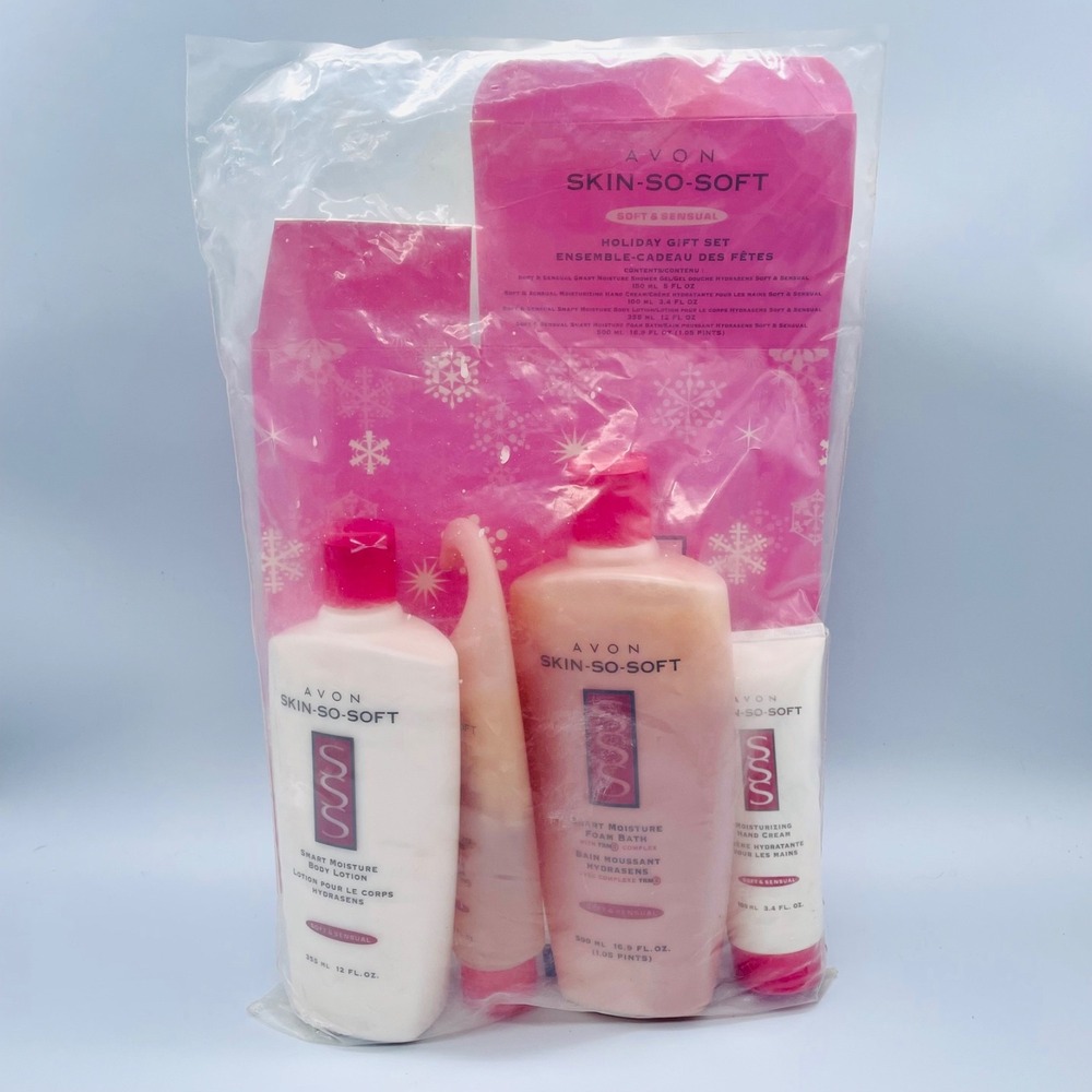 RARE: 2002 Avon Skin So Soft Smart Moisture Christmas Gift Set